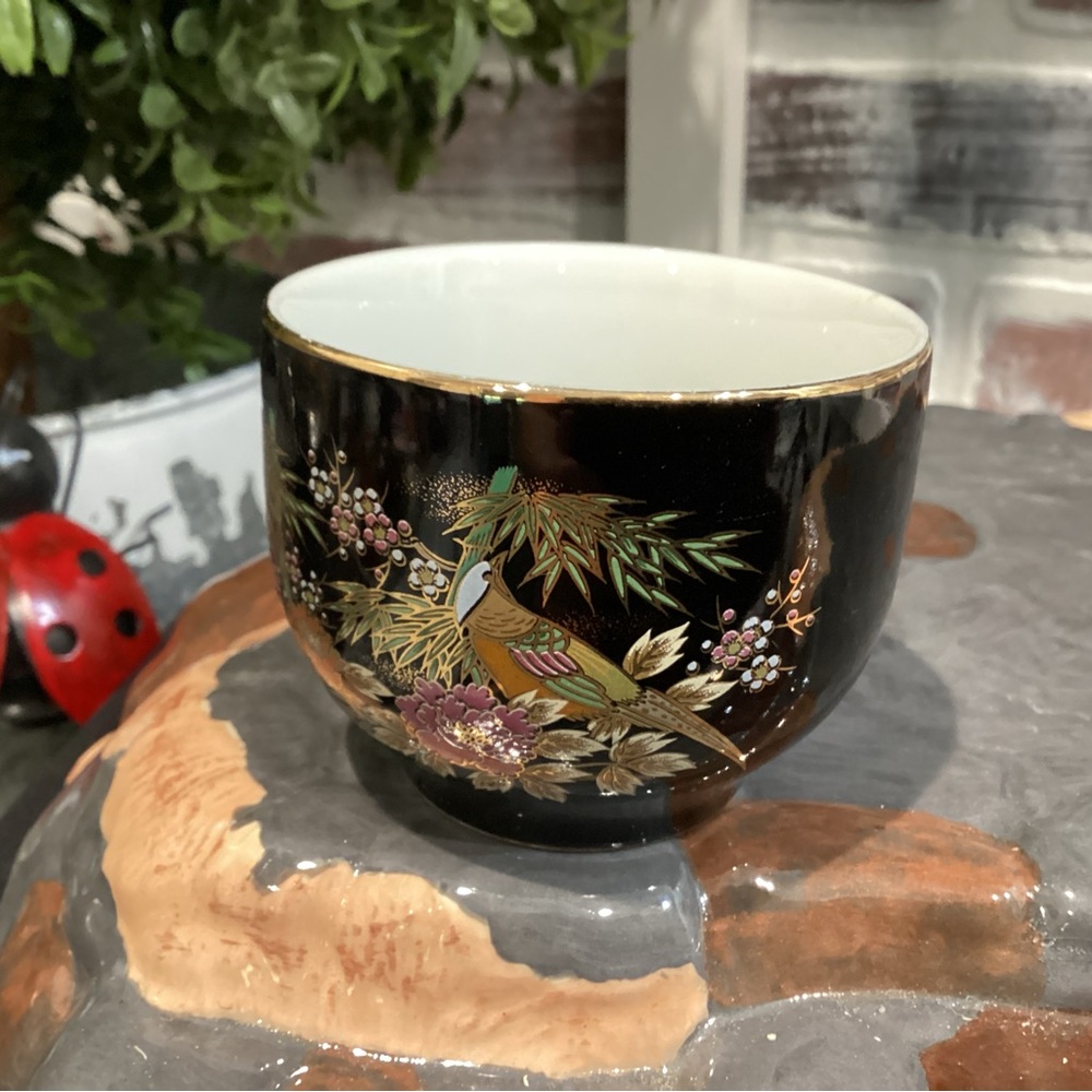 ⚫️ Vintage & Stunning - Japanese “Peacock Themed” Hot Tea Cup - Beautiful